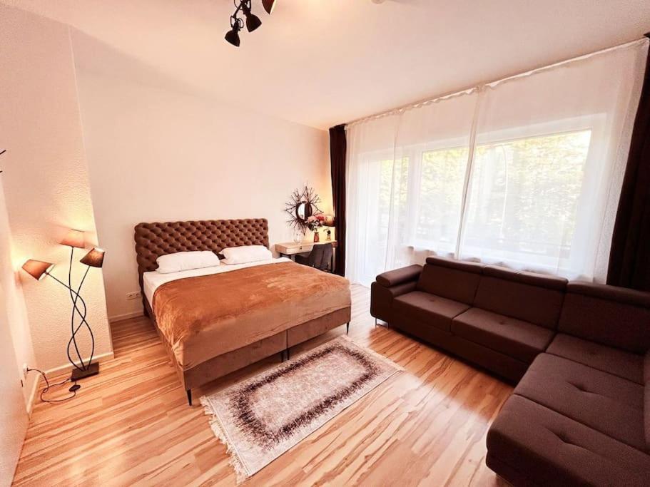 Duplex Apartment Ullstein- 4 Bedrooms, 2 Bathrooms, Living Room, 2 Parking Spaces, Boxspringbeds, Family & Business Apartment! Berlin Extérieur photo