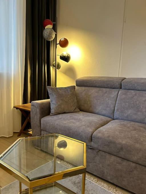 Duplex Apartment Ullstein- 4 Bedrooms, 2 Bathrooms, Living Room, 2 Parking Spaces, Boxspringbeds, Family & Business Apartment! Berlin Extérieur photo