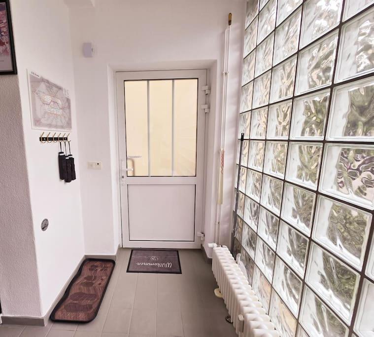 Duplex Apartment Ullstein- 4 Bedrooms, 2 Bathrooms, Living Room, 2 Parking Spaces, Boxspringbeds, Family & Business Apartment! Berlin Extérieur photo